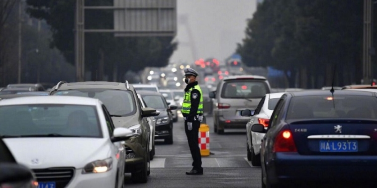复工丨戴口罩上班的人也是最暖的烟火气