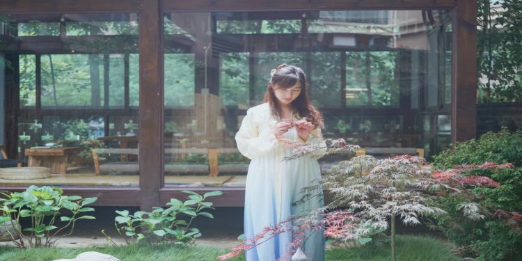 人物丨有个仙侠梦的“婉约派”女上司杜青