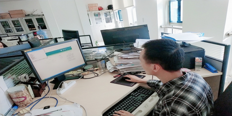 聚焦丨自带“认真学习”标签的勤奋担当