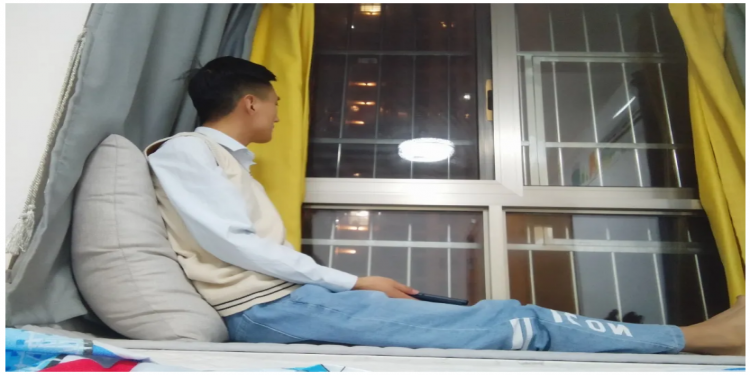 独在异乡为异客 夜深总是泛乡愁