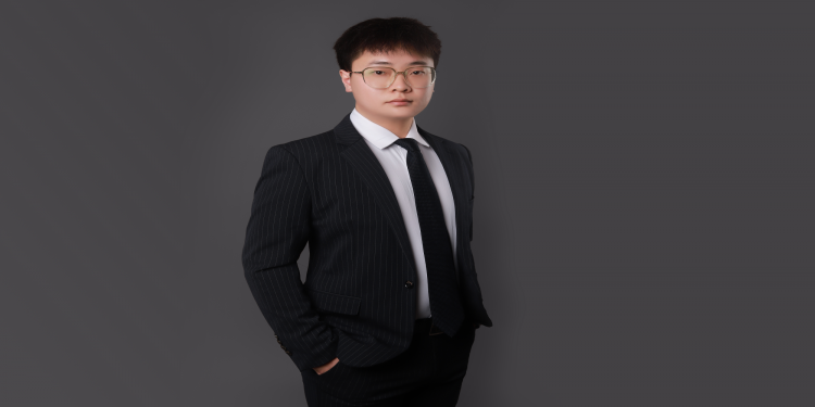 走过山看过水，“屌丝青年”梁明的成长之路